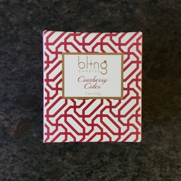 Bling Cranberry Cider Candle - Picture 2 of 4